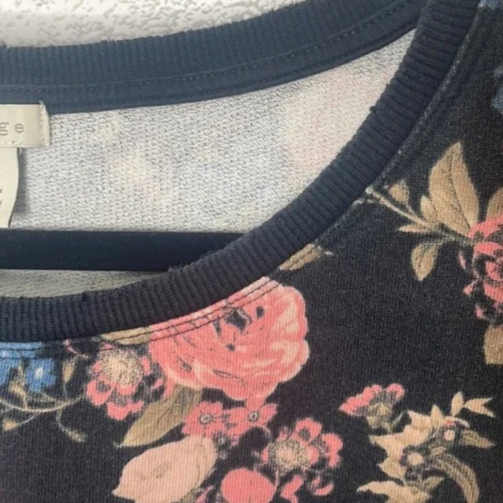 Hinge Floral Crew Neck Sweatshirt - Picture 7 of 12